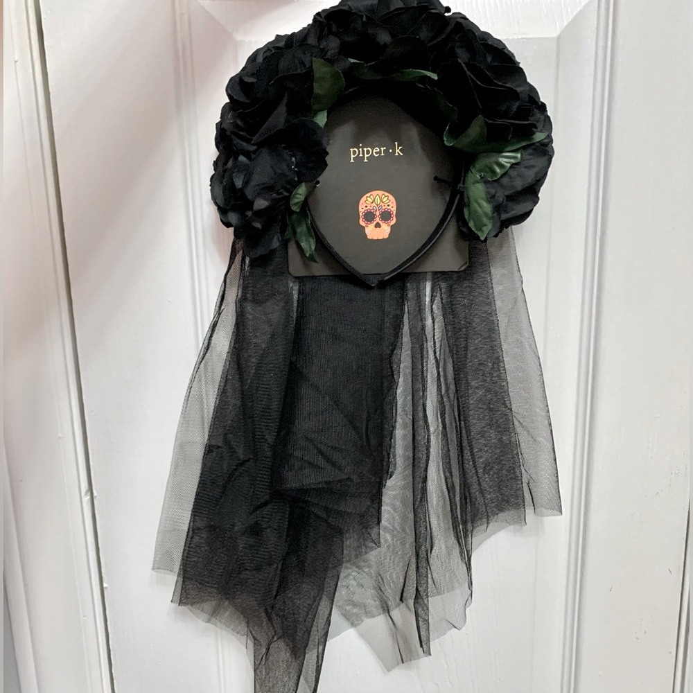 Black Rose Goth Halloween Bridal Wedding Veil - NEW
